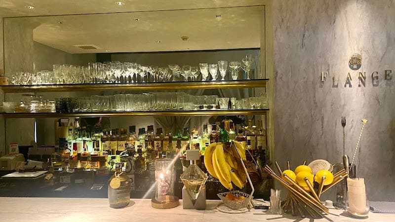 Restaurant & Bar FLANGE フランジの店内・料理の写真 3枚目