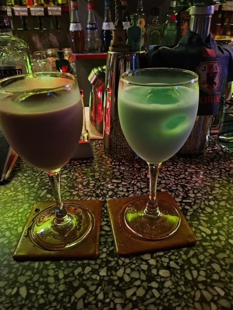 ワン·ショット·オフの店内・料理の写真 2枚目