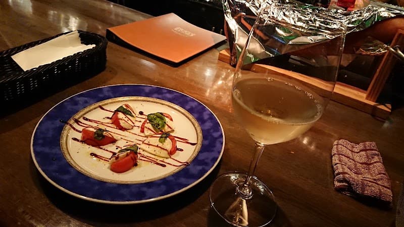ワインバー·ボルドーの店内・料理の写真 2枚目