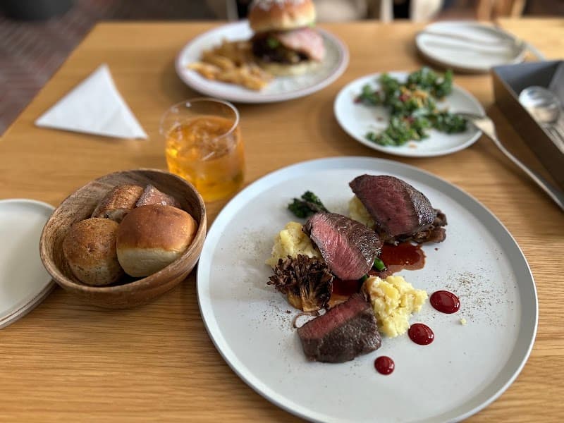 SHIROIYA the LOUNGEの店内・料理の写真 2枚目