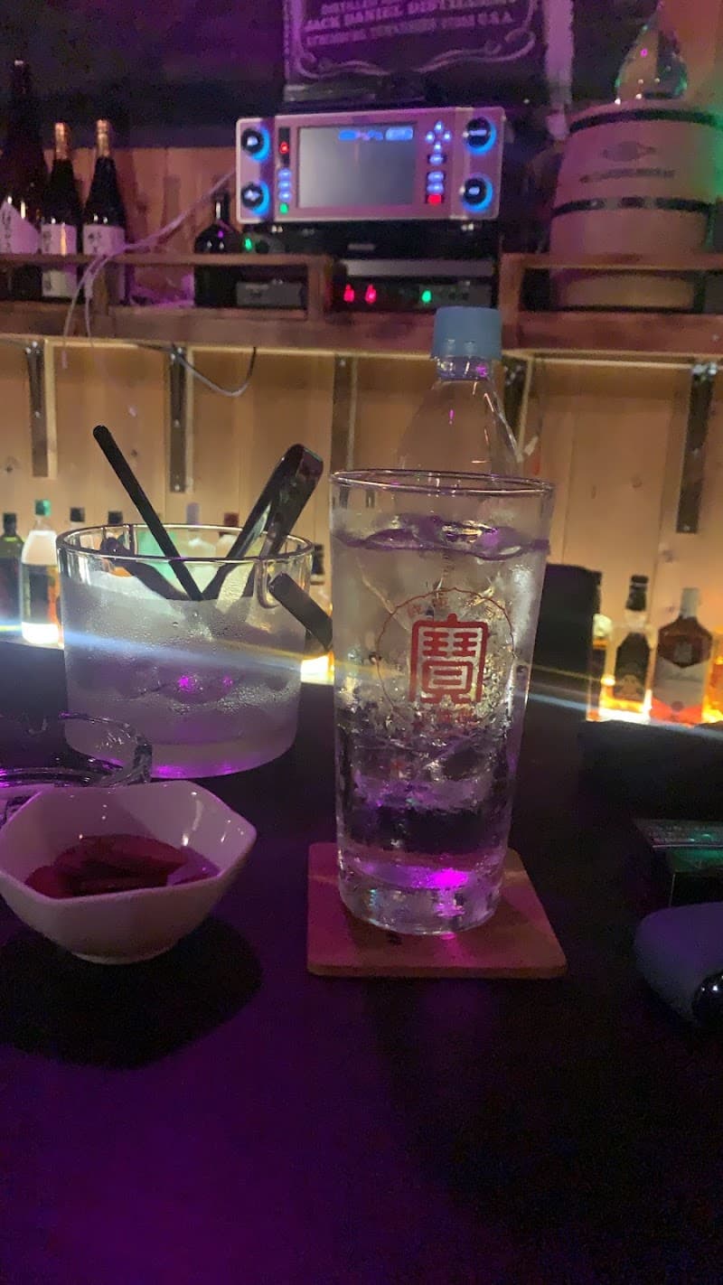 バー コネクションの店内・料理の写真 2枚目