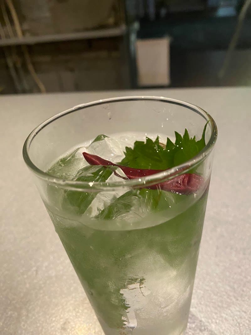 STANDING BAR NO CHARGE スタンディングバー ノーチャジの店内・料理の写真 2枚目