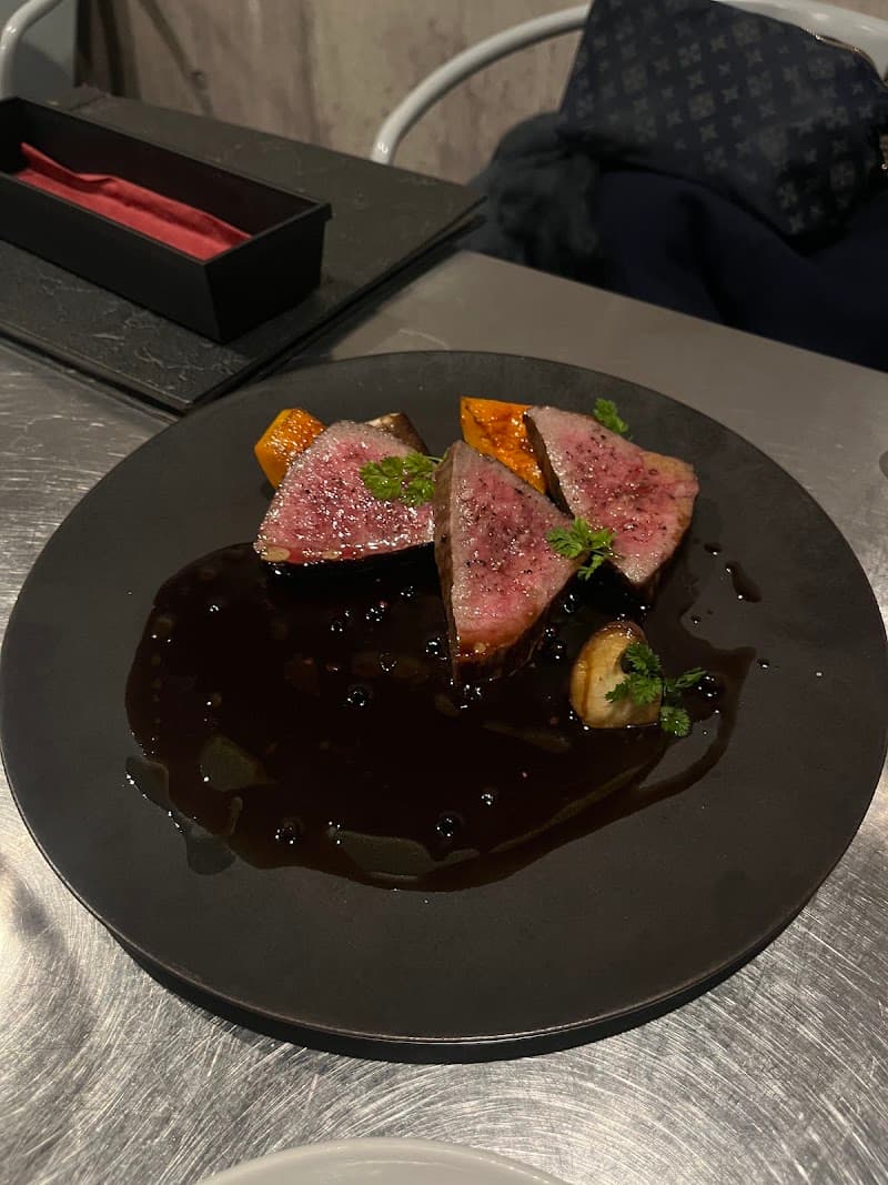 French wine bar UNの店内・料理の写真 3枚目