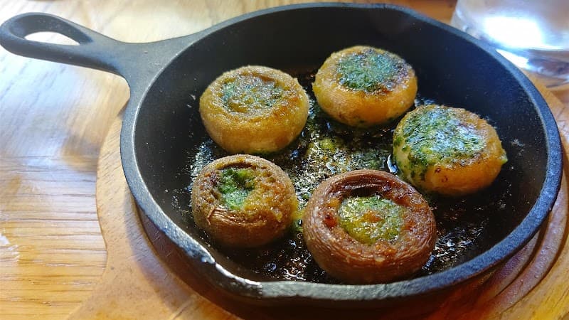 イタリアン＆ワインバー CONA 西新宿小滝橋通り店の店内・料理の写真 2枚目