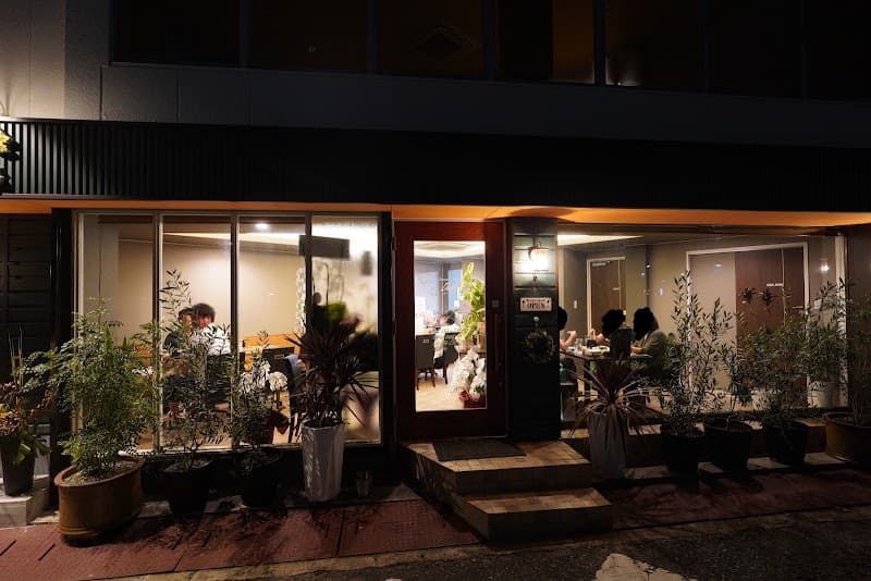 カジュアルダイニング オークス