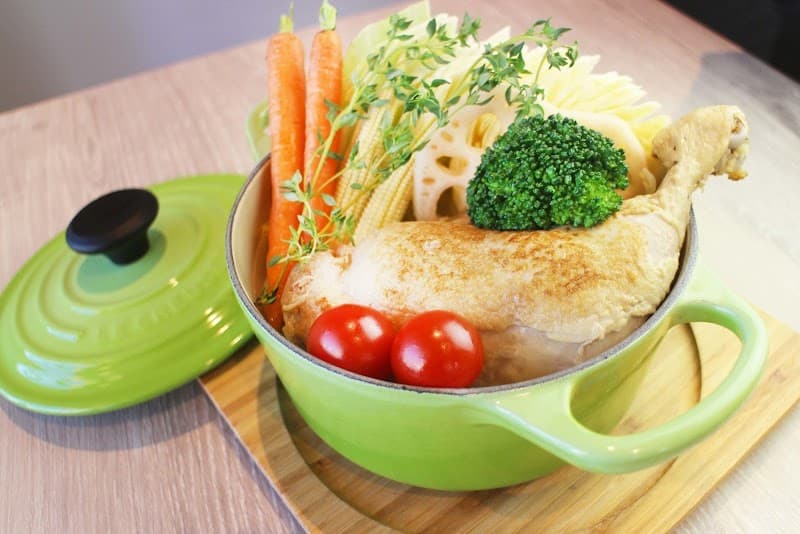 ワインのための煮込み料理研究所 NIKOLABOの店内・料理の写真 2枚目