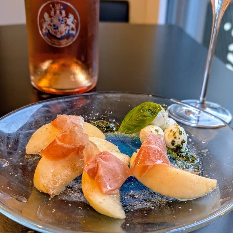 wine bar g’d (ワインバー ジーディー)の店内・料理の写真 2枚目