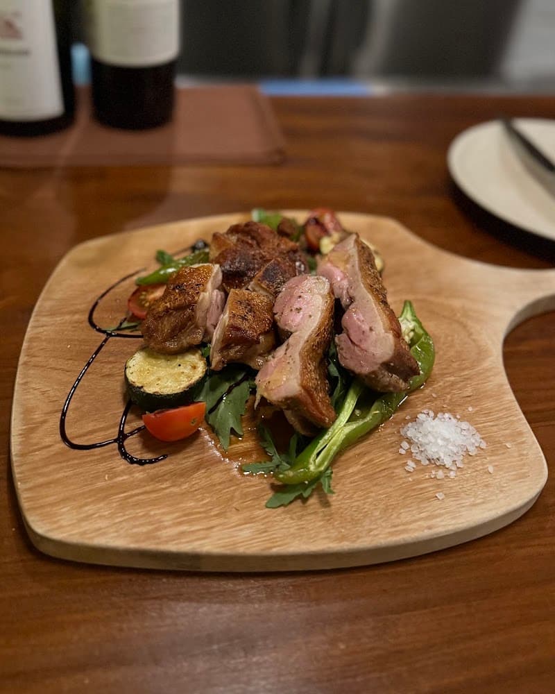 SIORI ナチュラルワインの店内・料理の写真 2枚目