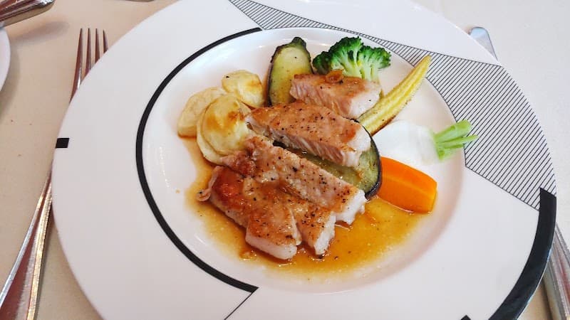 シェ・ヒガシの店内・料理の写真 2枚目