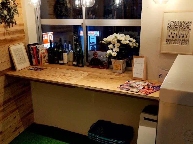 wineshop PODOCARP ワインショップ ポドカープの店内・料理の写真 3枚目