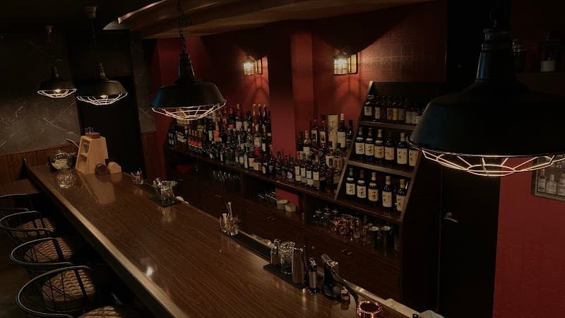 BAR RED RAVEN