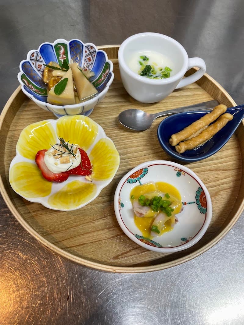 家庭料理とワインの店 Kuwabaraの店内・料理の写真 2枚目