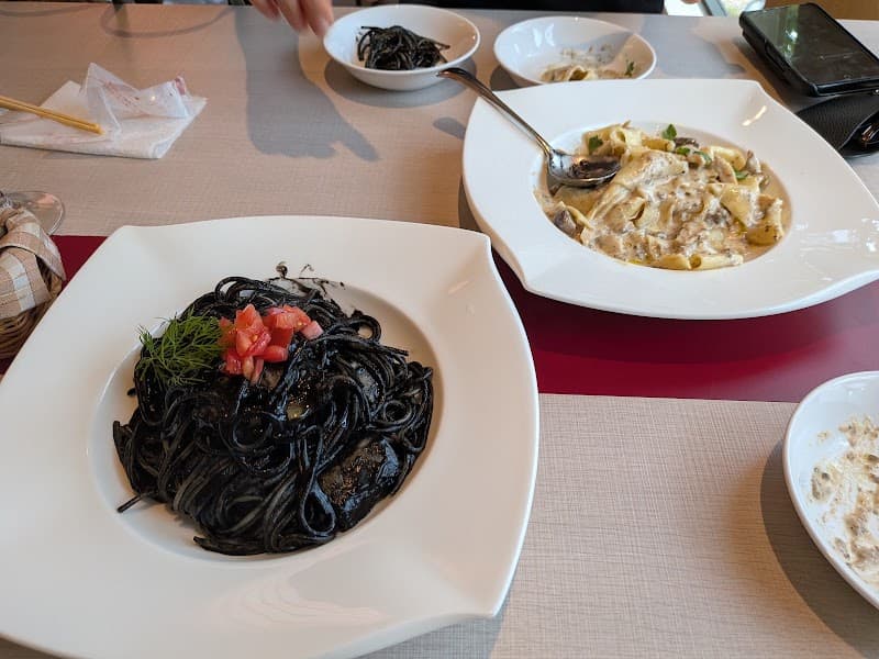 オステリア サルヴァトーレの店内・料理の写真 3枚目