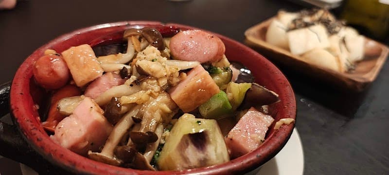 鶯谷ビストロ酒場五感の店内・料理の写真 2枚目