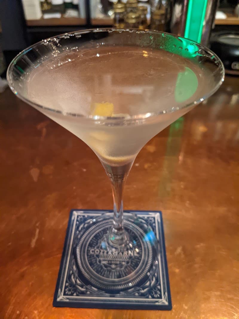 PUBRIC BAR Cozza Garneの店内・料理の写真 3枚目