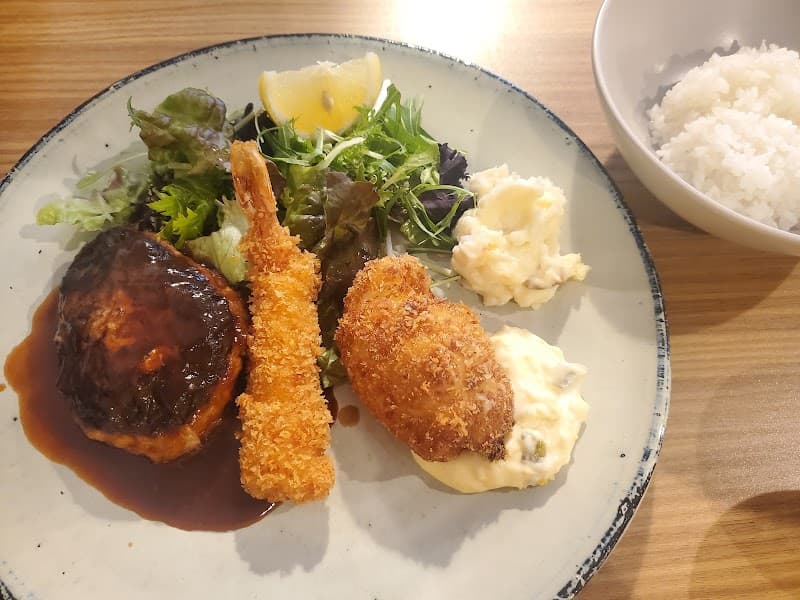 洋食バル エイルの店内・料理の写真 3枚目