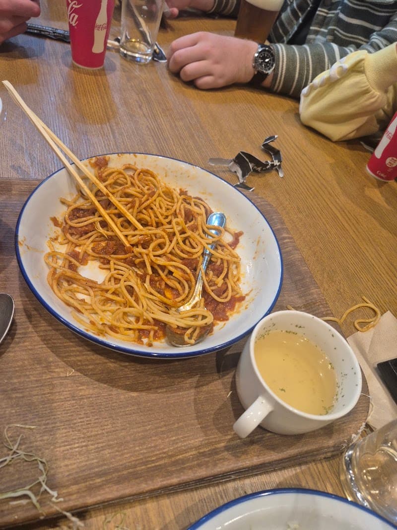 ビストロ 巴里屋｜三越 松山店の店内・料理の写真 2枚目
