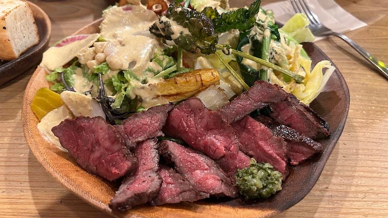 肉と野菜とナチュラルワイン さとうの店内・料理の写真 2枚目