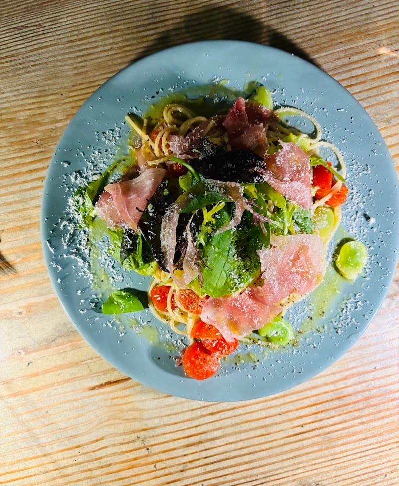 Wine Bar Refrancの店内・料理の写真 2枚目