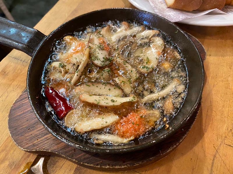 深谷バル はまぐりやの店内・料理の写真 2枚目