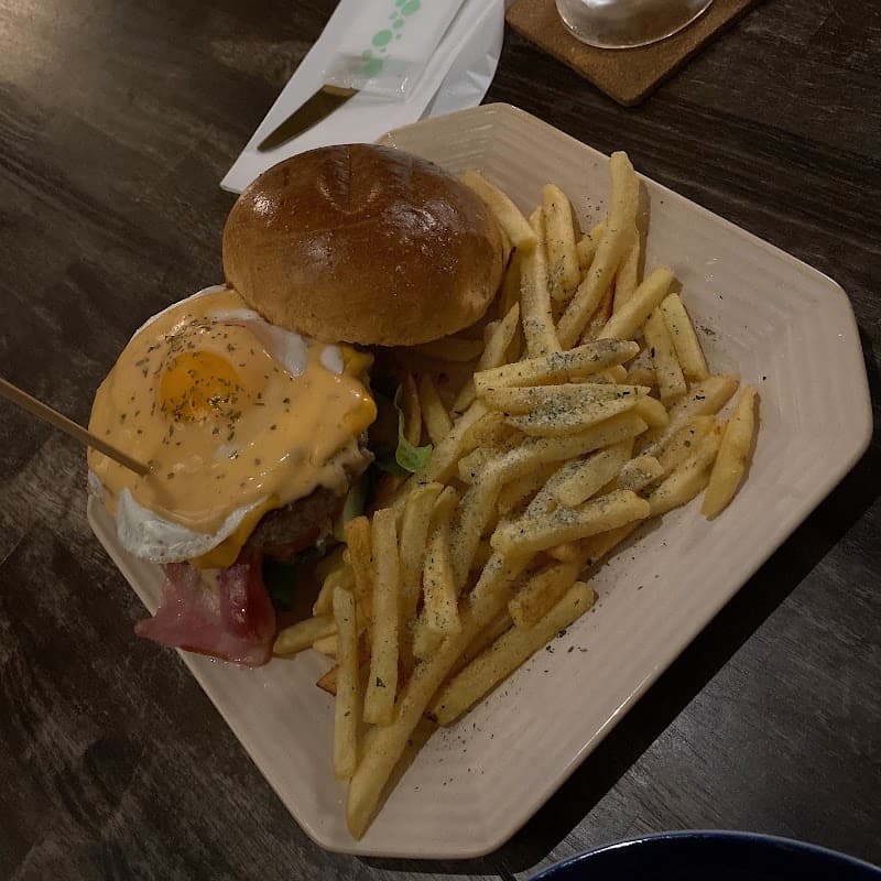 Bistro Dining Kaimanaの店内・料理の写真 2枚目
