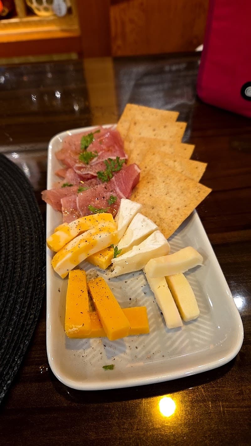 日本酒とワイン rinの店内・料理の写真 2枚目