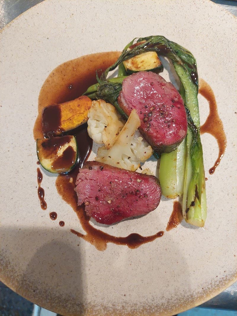 サリュー ワインバー&カフェの店内・料理の写真 2枚目