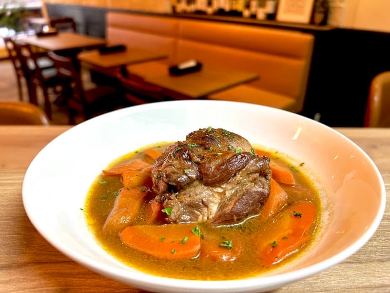 オ・プティ・シャロンの店内・料理の写真 2枚目