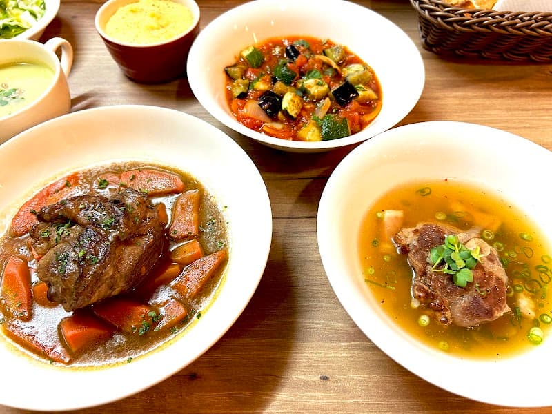オ・プティ・シャロンの店内・料理の写真 3枚目