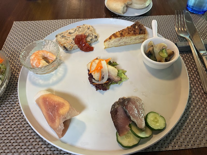 オテルドゥやまさきの店内・料理の写真 2枚目