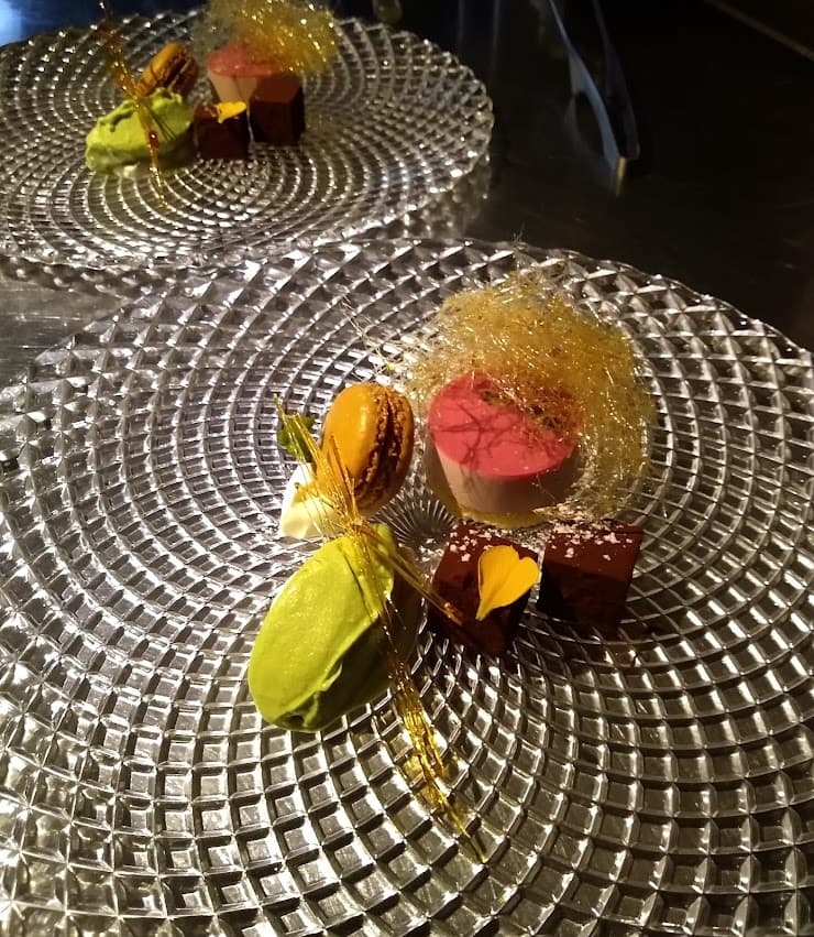 Wine Bar May Shiraz ワインバーメイシラーズの店内・料理の写真 2枚目