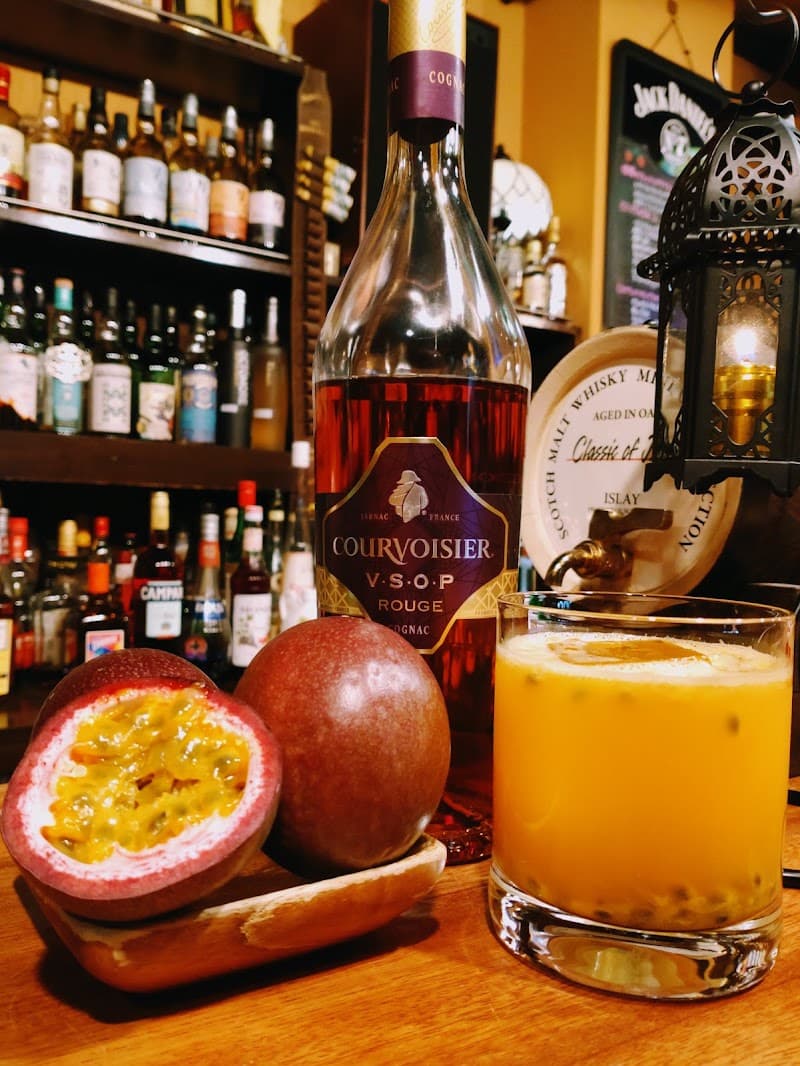 Shot Bar ON THE ROADの店内・料理の写真 2枚目