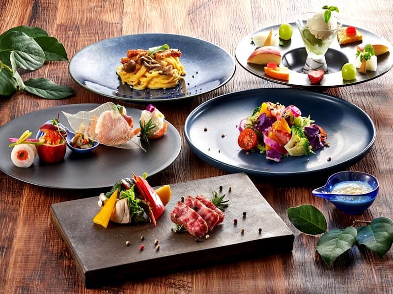 湯田中温泉 ルーフトップジャパニーズバー雪月花の店内・料理の写真 2枚目