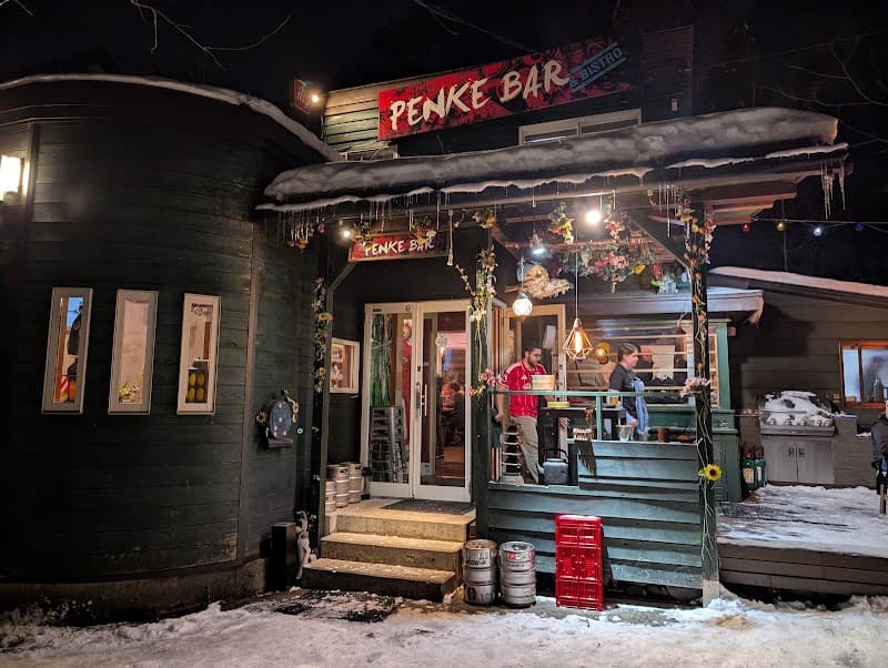 ＰＥＮＫＥ ＢＡＲ＆ＢＩＳＴＲＯの店内・料理の写真 1枚目