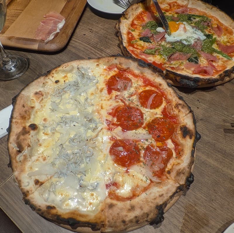 PIZZA＆WINE ESOLA 仙台駅前店の店内・料理の写真 3枚目