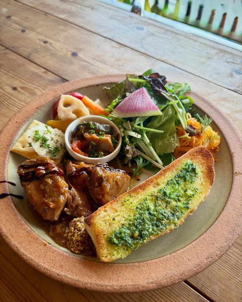 BAR BiTT（バルビット）の店内・料理の写真 2枚目