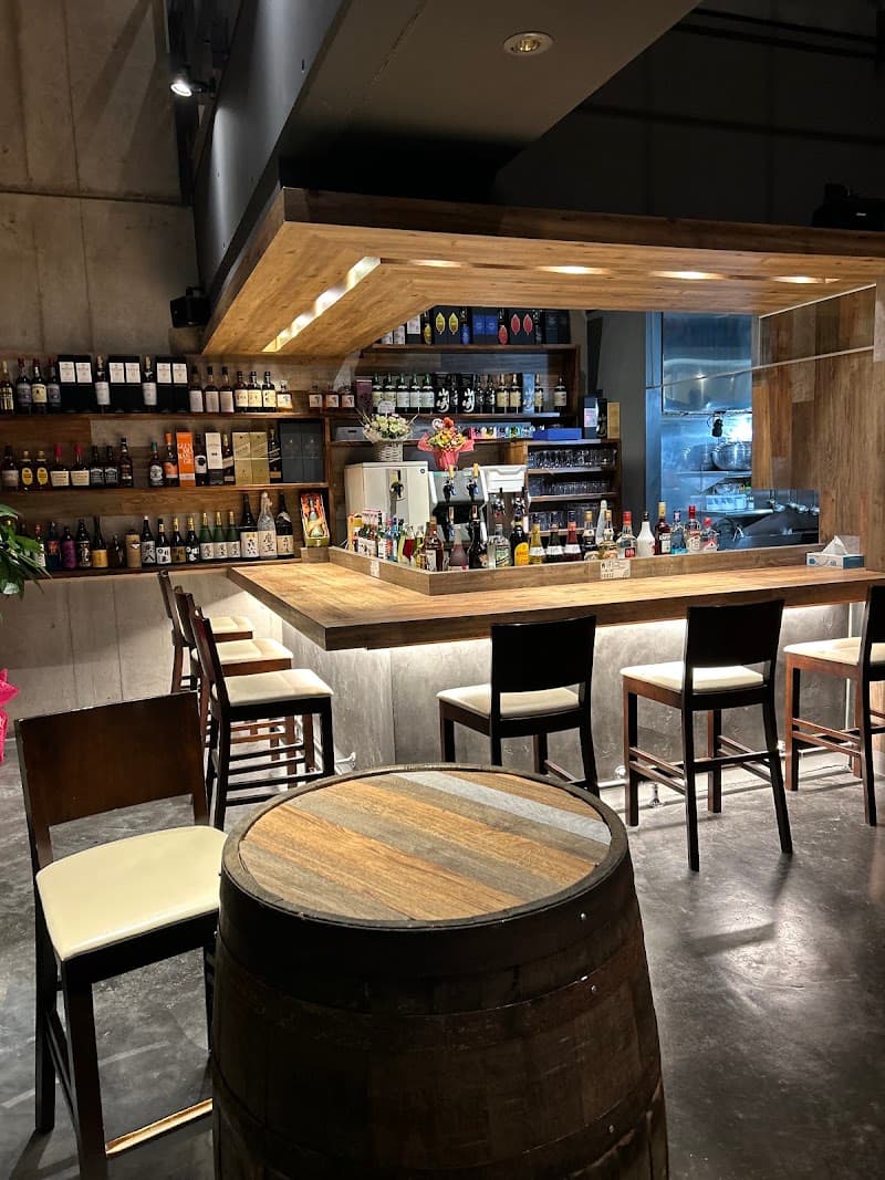 Bar ALT ﾊﾞｰｱﾙﾄの店内・料理の写真 3枚目