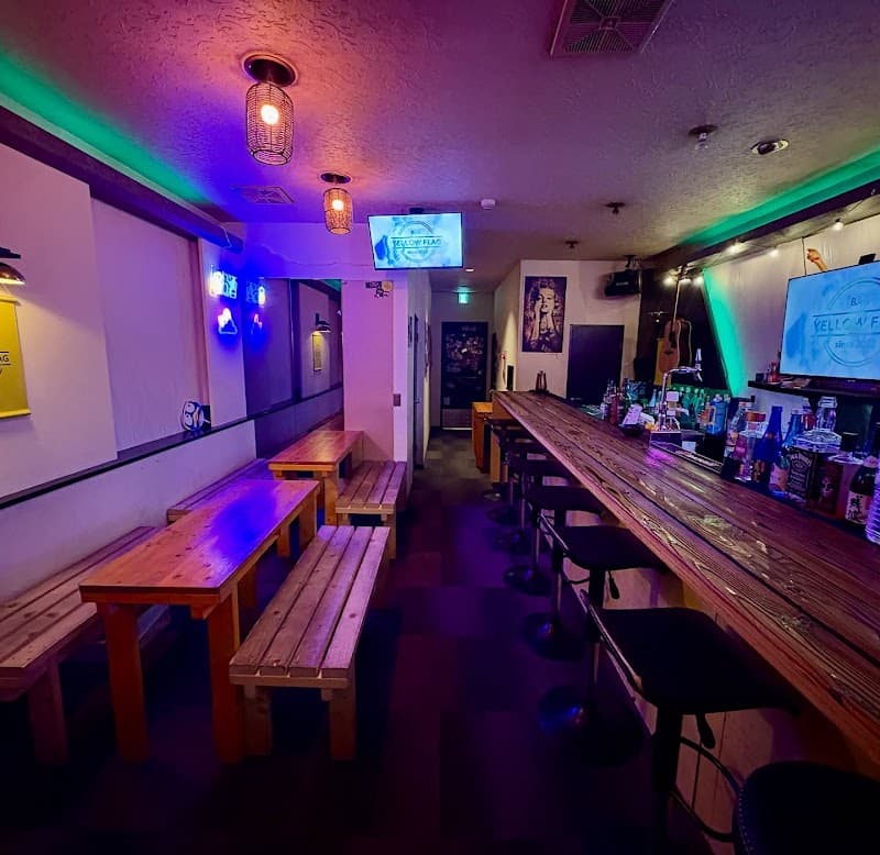 BAR YELLOW FLAGの店内・料理の写真 3枚目