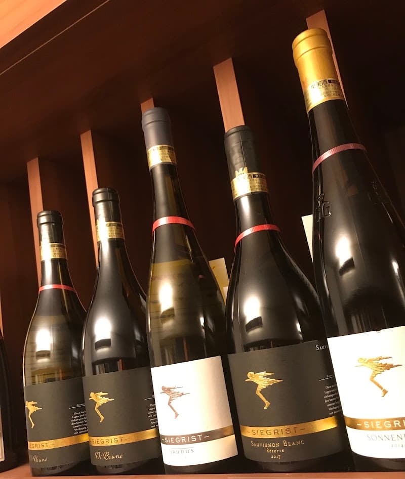 トウハン Oyster Bar,Wine Bar,Wine School,の店内・料理の写真 3枚目