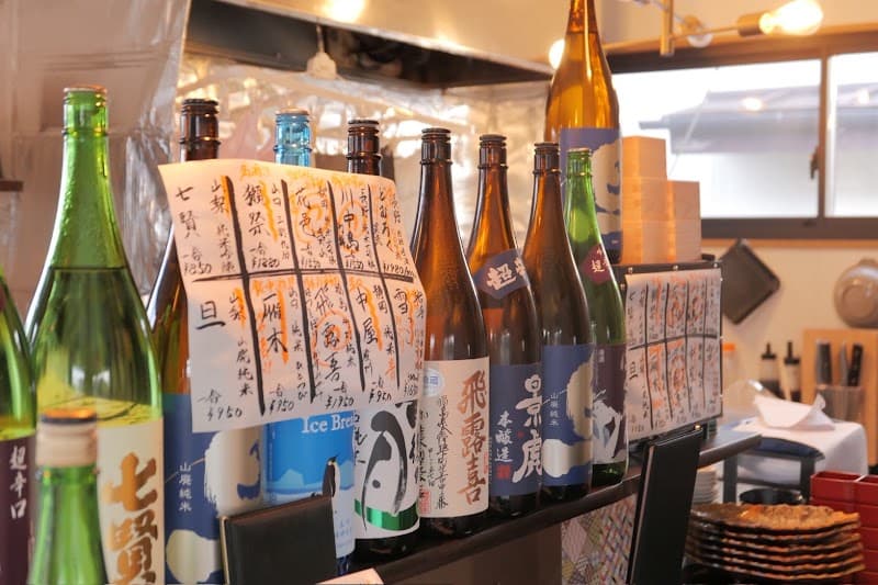 串と、肴と、うまい酒。やきとり 撰の店内・料理の写真 3枚目