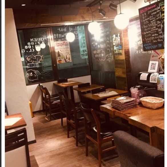 ワインバル パルプンテ【神田】の店内・料理の写真 3枚目