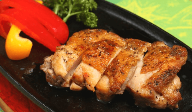 焼鳥亭バルの店内・料理の写真 2枚目