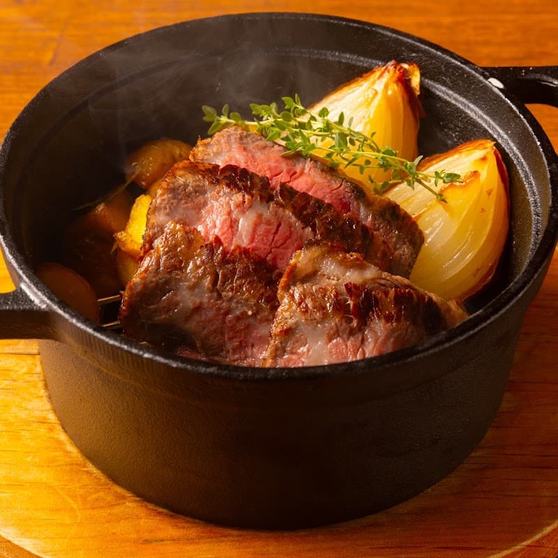 MEAT&WINE WINEHALL GLAMOUR 上野の店内・料理の写真 2枚目
