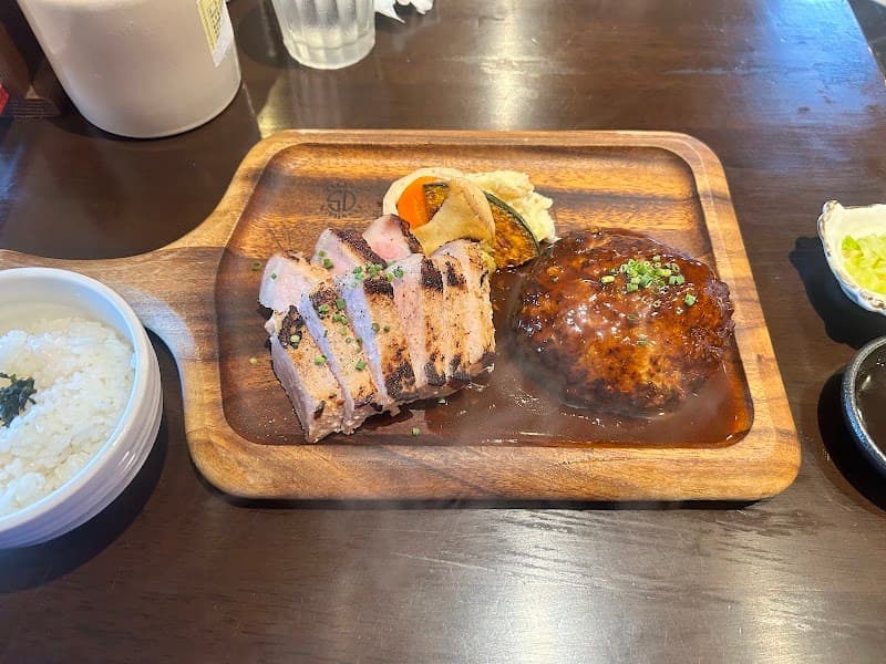肉×2食堂USAGIの店内・料理の写真 3枚目