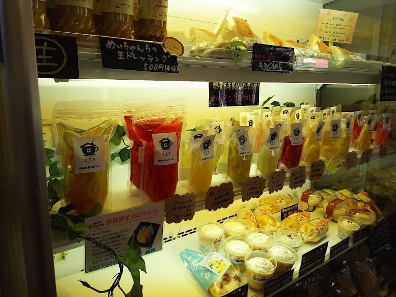 ファーマーズマルシェ hitotsubuの店内・料理の写真 3枚目