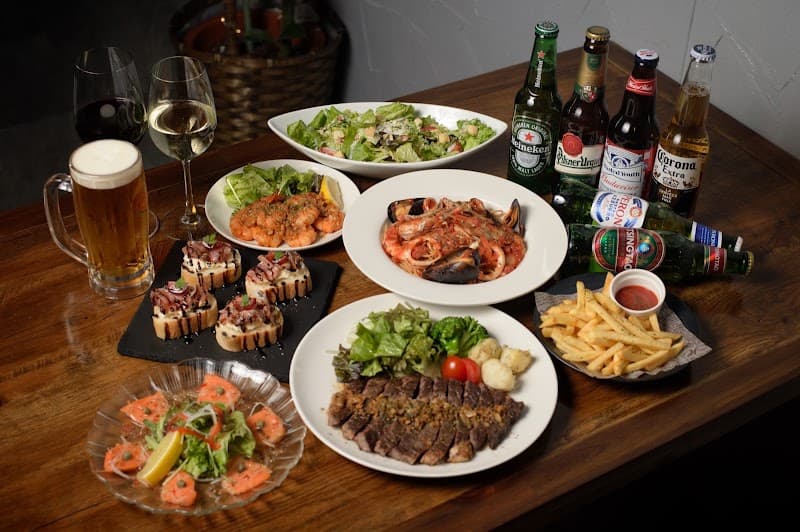 ダイニングバル hana hanaの店内・料理の写真 3枚目