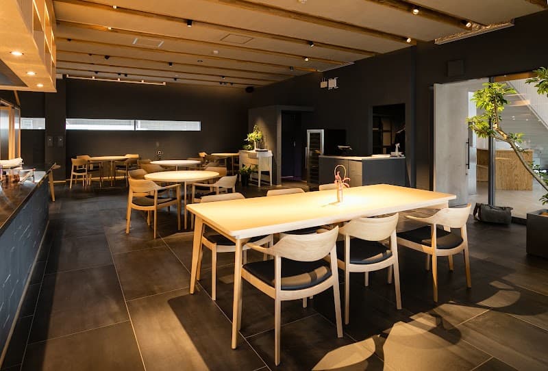 THE RESTAURANT