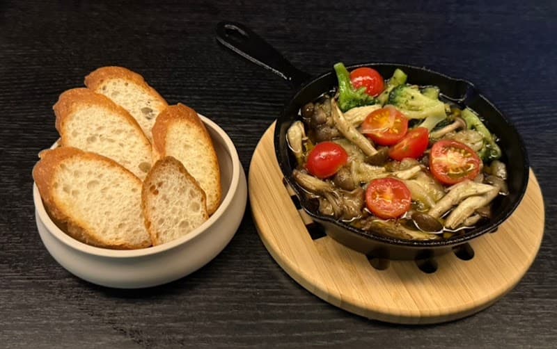 Bar エンドレス【Endless】の店内・料理の写真 3枚目