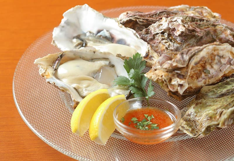 祇園 甲斐｜牡蠣とワインと和洋折衷レストランの店内・料理の写真 2枚目