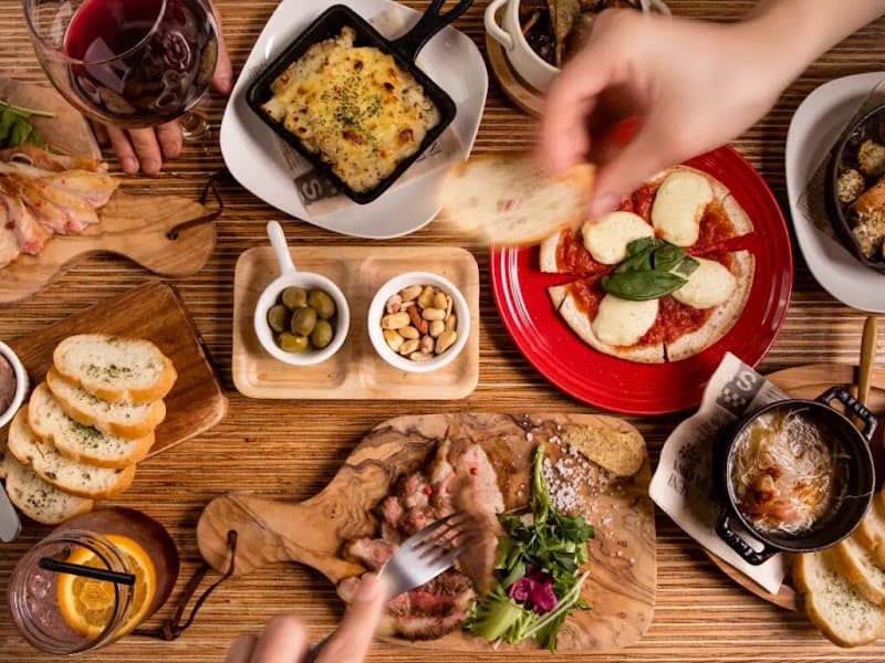 お箸ビストロ SUIRENの店内・料理の写真 2枚目